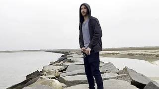 Peeing gone to the wall by pint